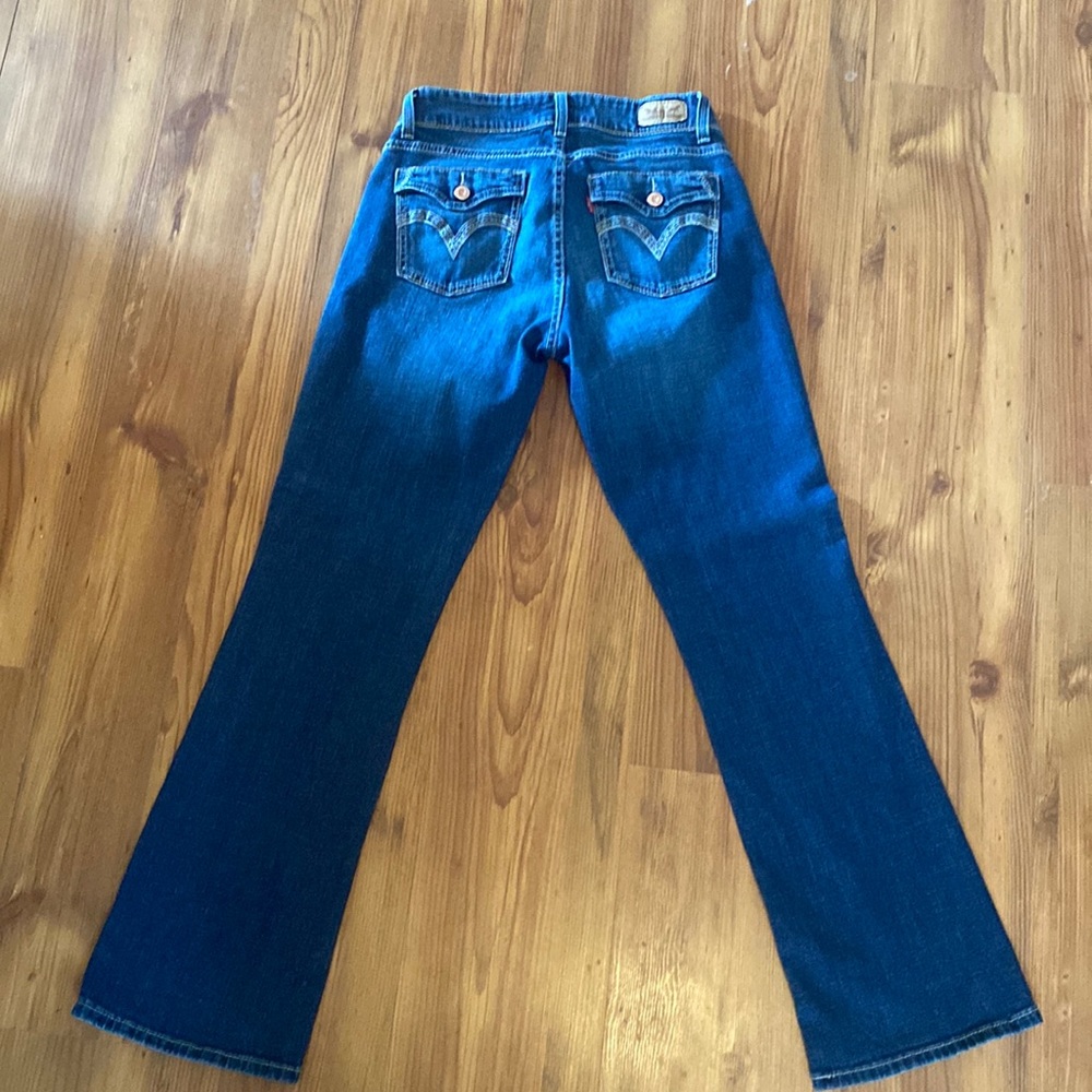 Levi's size 6 inseam 29.5